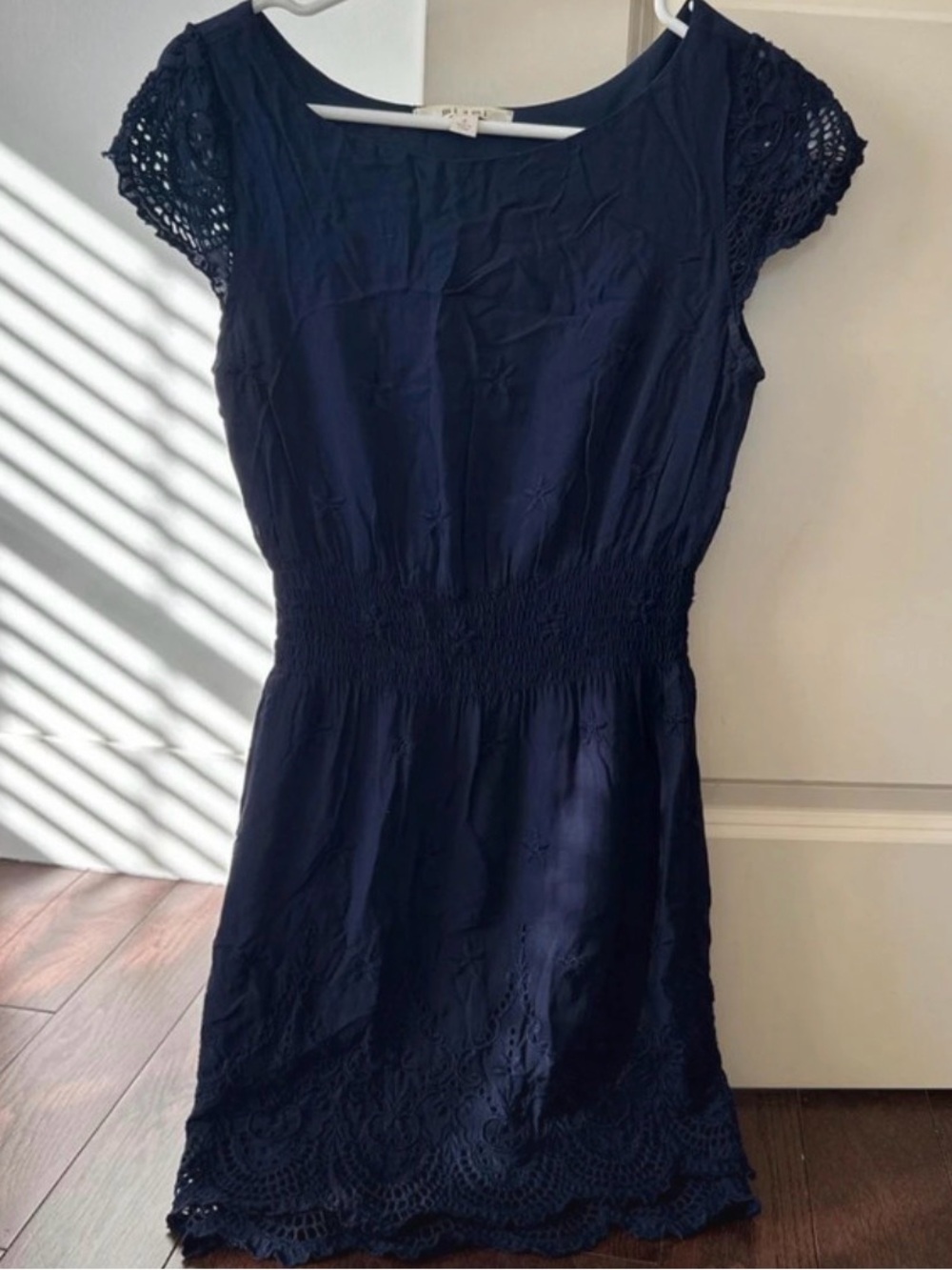 Women's Navy Blue Lace Cap Sleeve Knee-Length Dress